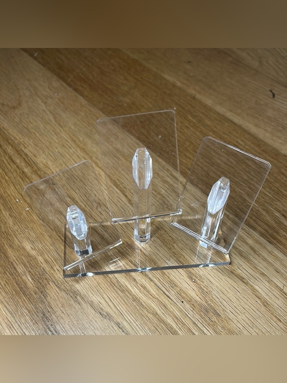 Clear acrylic stand for 3 pictures